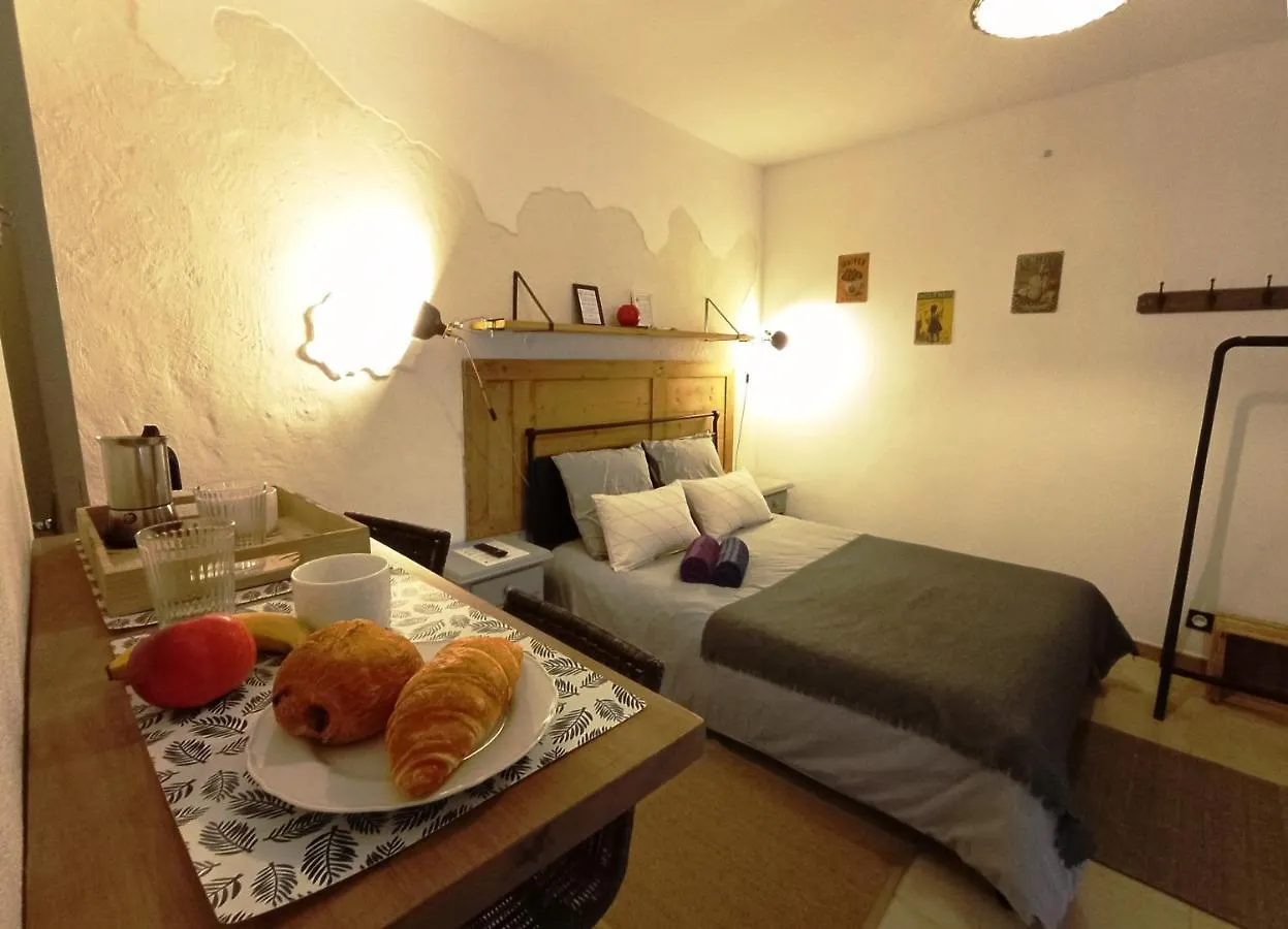 Comme Un Petit Gite Au Coeur Du Vieux Village Eyragues
