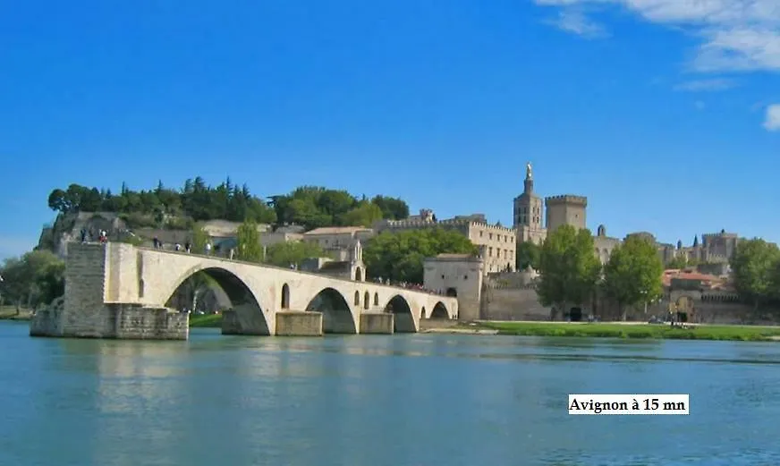Comme Un Petit Gite Au Coeur Du Vieux Village Eyragues France